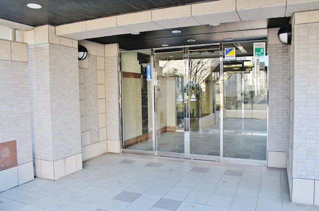 Spacious 3LDK Apartment in Toyohashi with Balcony - Thumbnail 3