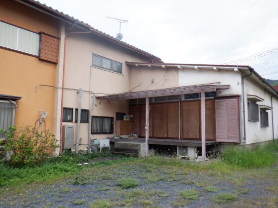 Large Ogose Town Property with Shop & Many Rooms for Sale - Thumbnail 4