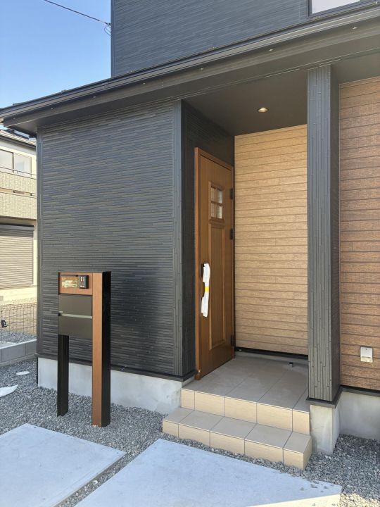 New 4LDK House for Sale in Chuo City, Yamanashi - Thumbnail 2