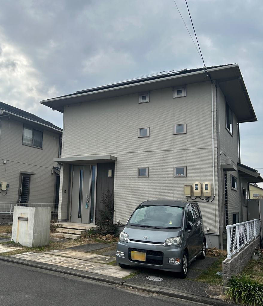 4LDK House in Niihama with 3 Parking Spaces - Thumbnail 2