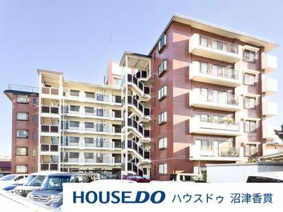 Sun Heights Hirakaki 3LDK Apartment with Mount Fuji Views — Image 1, Fuji, Shizuoka