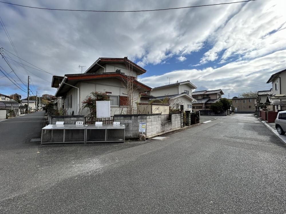 Renovated 4LDK House Near Wanfuku Station, Okayama - Thumbnail 3