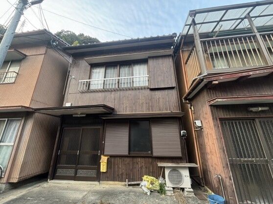 Compact 3DK House for Sale in Yawatahama, Ehime - 3.8M Yen - Thumbnail 2