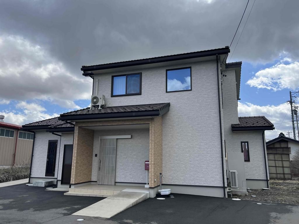 3LDK Modern House for Sale in Minamiminowa, Nagano - Thumbnail 2