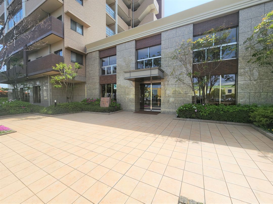 3LDK Apartment in Koshien with Rooftop Balcony - 100.94sqm - Thumbnail 2