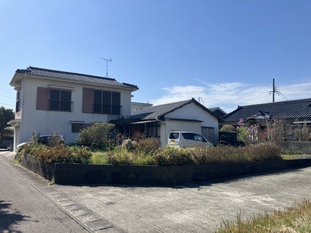 Land with Old House for Sale in Satsumasendai, Kagoshima - Thumbnail 3