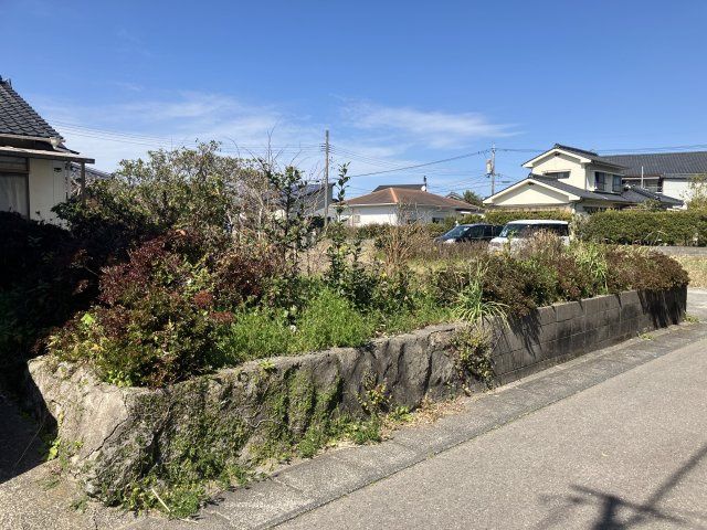 Land with Old House for Sale in Satsumasendai, Kagoshima - Thumbnail 2
