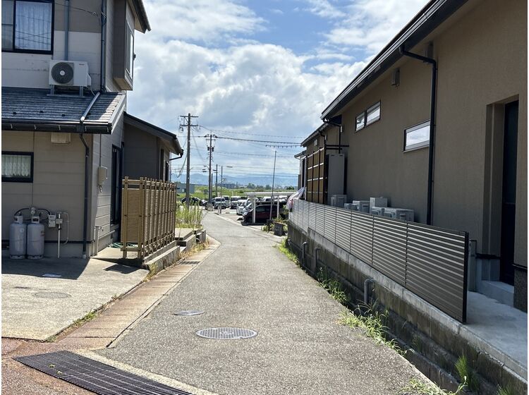 Land for Sale in Uchinada, Ishikawa - Southeast Corner Lot - Thumbnail 4
