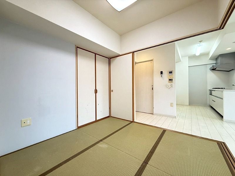3LDK Apartment for Sale in Kitakyushu, Fukuoka - Thumbnail 3