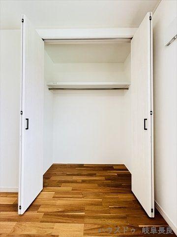 New 5LDK House in Gifu City with 2 Car Parks — Image 4, Gifu, Gifu