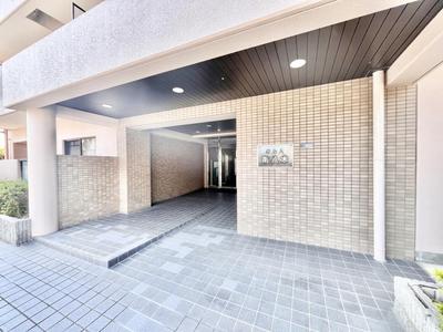 [Holmes] Calm Minamiyagi | — Image 1, Kashihara, Nara