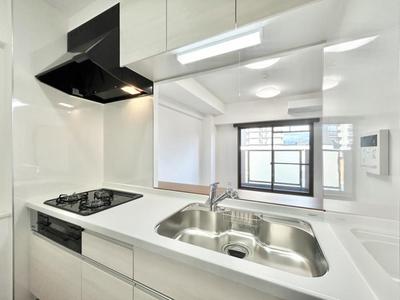 [Holmes] Calm Minamiyagi | — Image 3, Kashihara, Nara