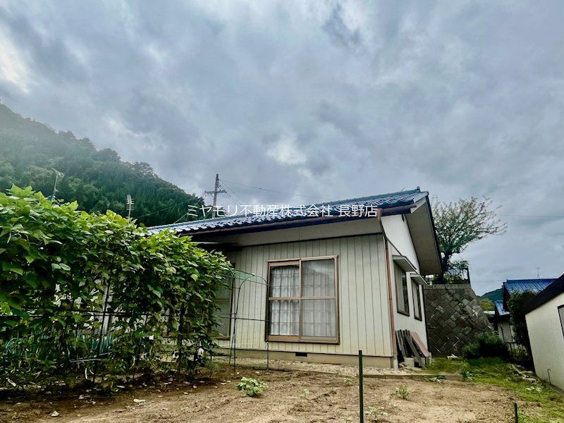 4DK Single-Story House in Nagano's Kogata Area - Image 1