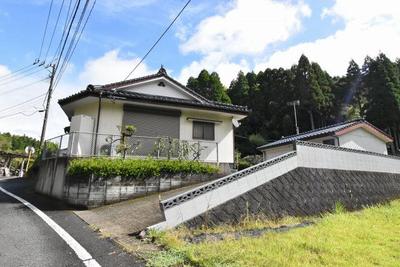 Spacious 6DK house with land in Satsumasendai — Image 3, Satsumasendai, Kagoshima