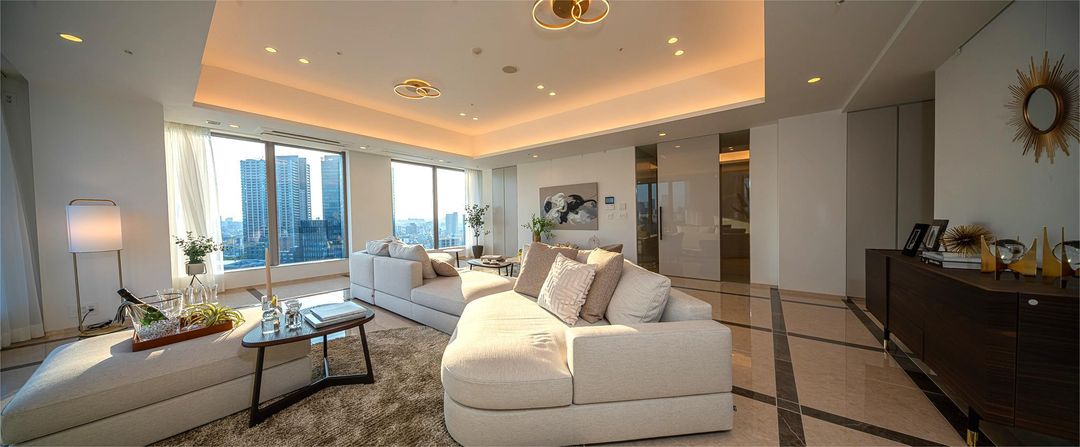 Luxury 3-Bedroom Apartment in Chiyoda, Tokyo - Thumbnail 2