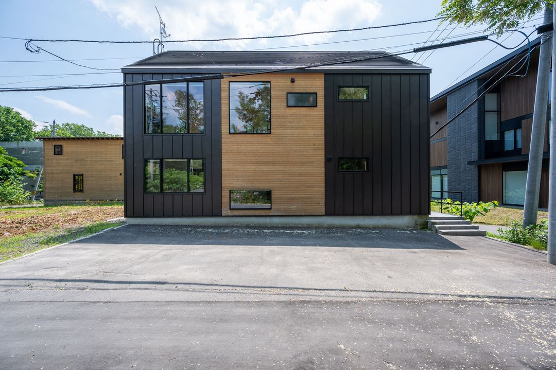 Modern 3-Bedroom House for Sale in Niseko Hirafu, Kutchan, Hokkaido - Thumbnail 3