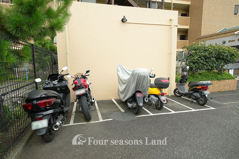 Lions Garden Hiratsuka 3DK Apartment for Sale - Thumbnail 3