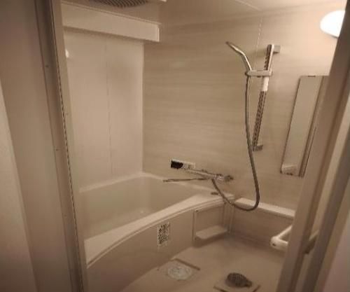 Renovated 3LDK Apartment for Sale in Settsu, Osaka - Image 1