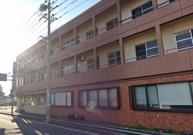Modern 2LDK Condo in Fukui with Panoramic Views & South Balcony - Thumbnail 3