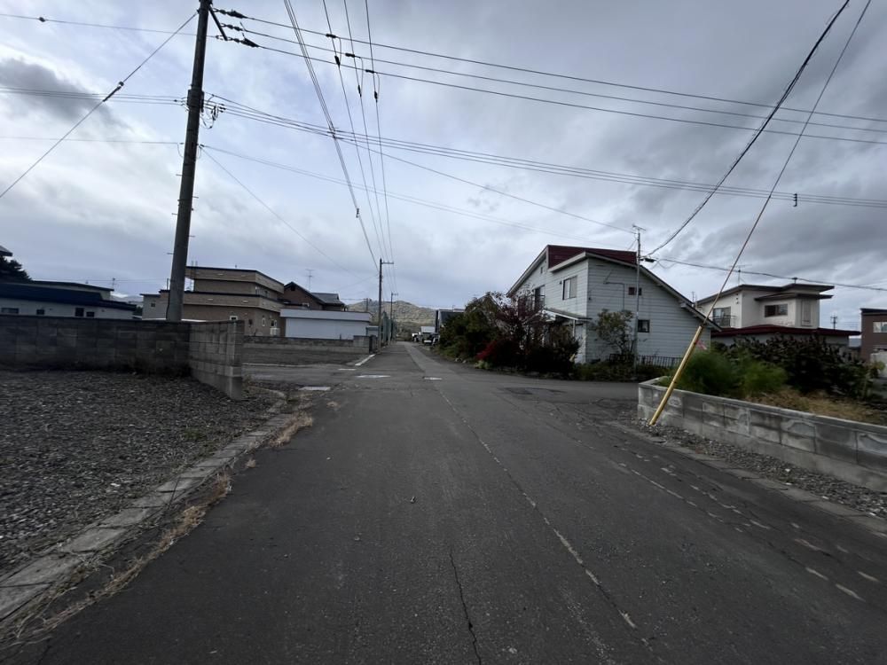 5LDK Detached House for Sale in Asahikawa, Hokkaido - Thumbnail 2