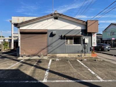 [Homes] 2-minute walk from Nakamachi bus stop (Kunitomi-cho, Higashimorokata-gun) Used detached house (Property number: 3222111-0000048) — Image 2, Kunitomi, Miyazaki