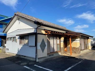 [Homes] 2-minute walk from Nakamachi bus stop (Kunitomi-cho, Higashimorokata-gun) Used detached house (Property number: 3222111-0000048) — Image 1, Kunitomi, Miyazaki