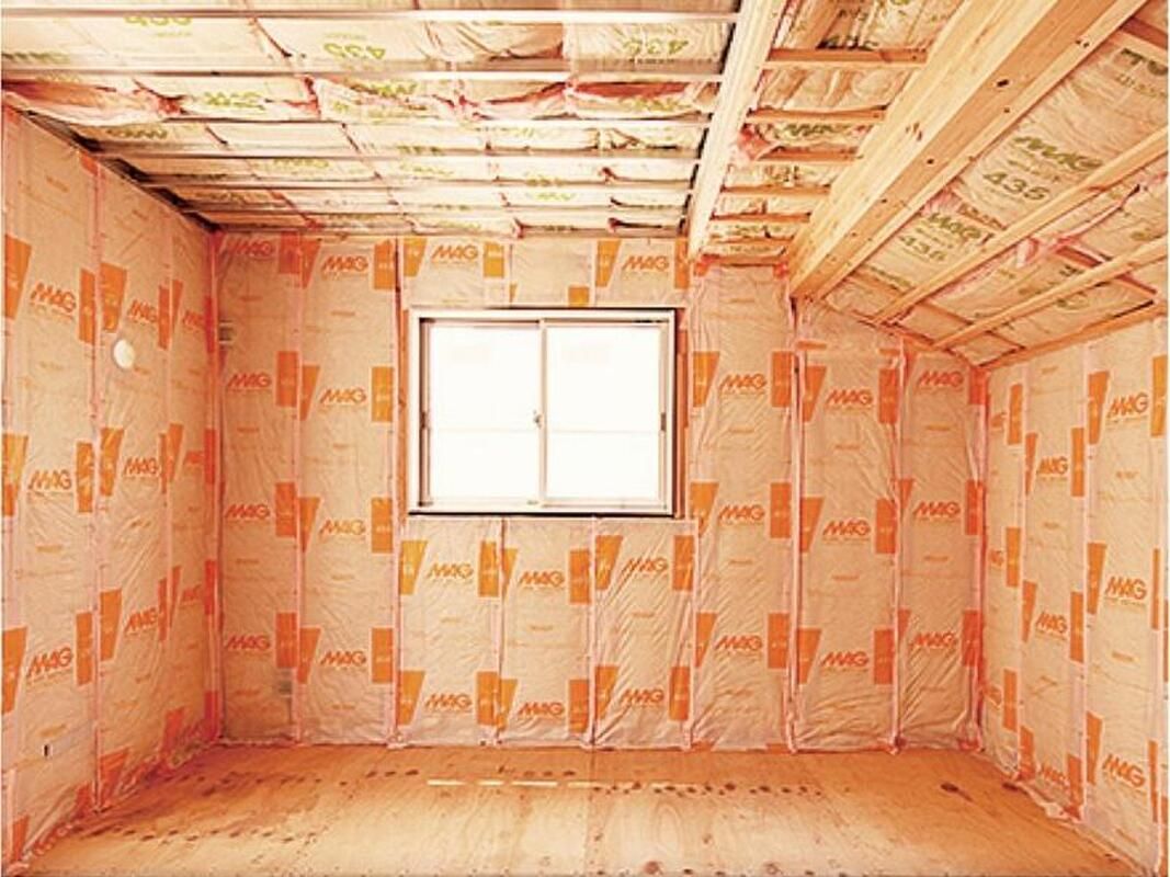 New 4LDK+S House in Funabashi with Seismic Damping & 2 Car Spaces - Thumbnail 3