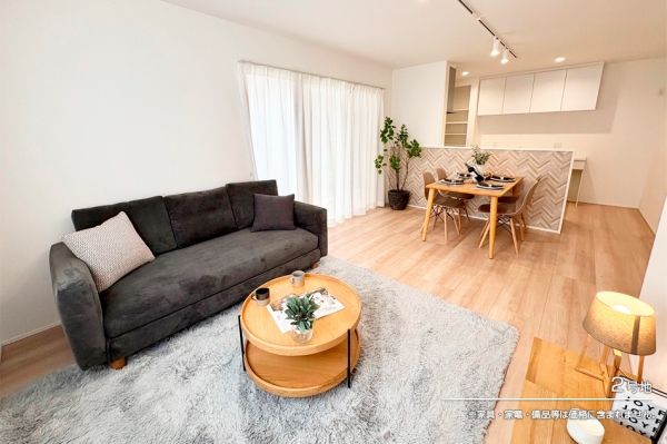New 4LDK House in Kanazawa by Daiwa House with Smart Features - Thumbnail 3