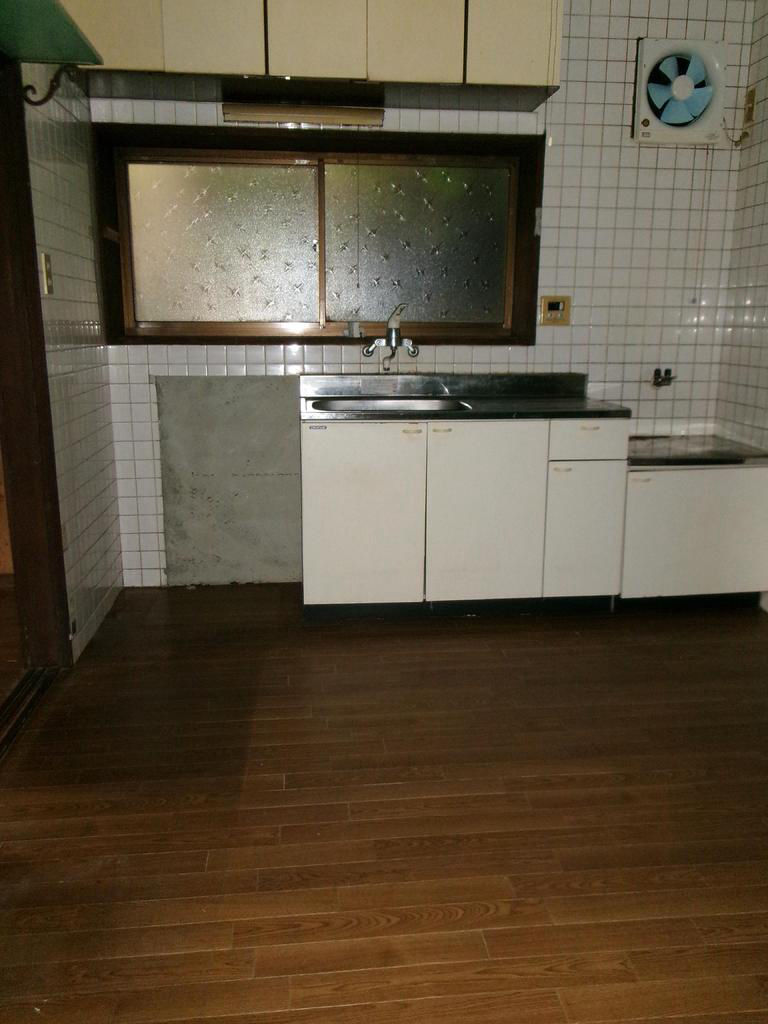 1977 4DK House in Kumano Town, Hiroshima Prefecture - Thumbnail 3