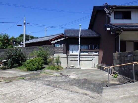 Ikitsuki Kominka with Farmland & Storage for Sale in Hirado - Thumbnail 2