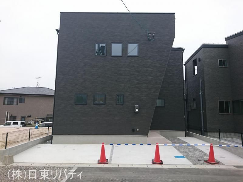 Modern 3LDK House in Kumano Town, Hiroshima - Thumbnail 3