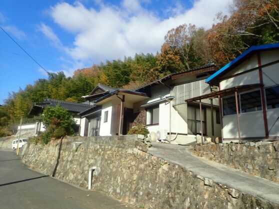 5DK Wooden House with Farmland for Sale in Takehara, Hiroshima - Thumbnail 2