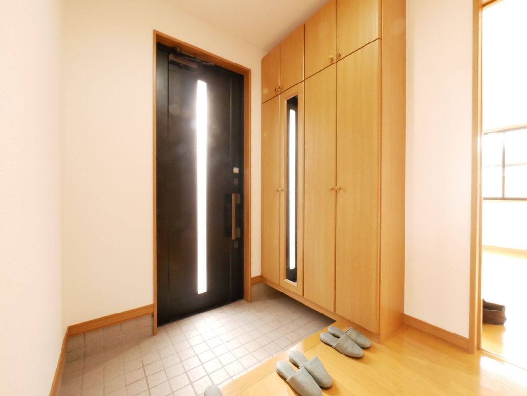 Renovated 4LDK House for Sale in Minami Alps City, Yamanashi - Thumbnail 2
