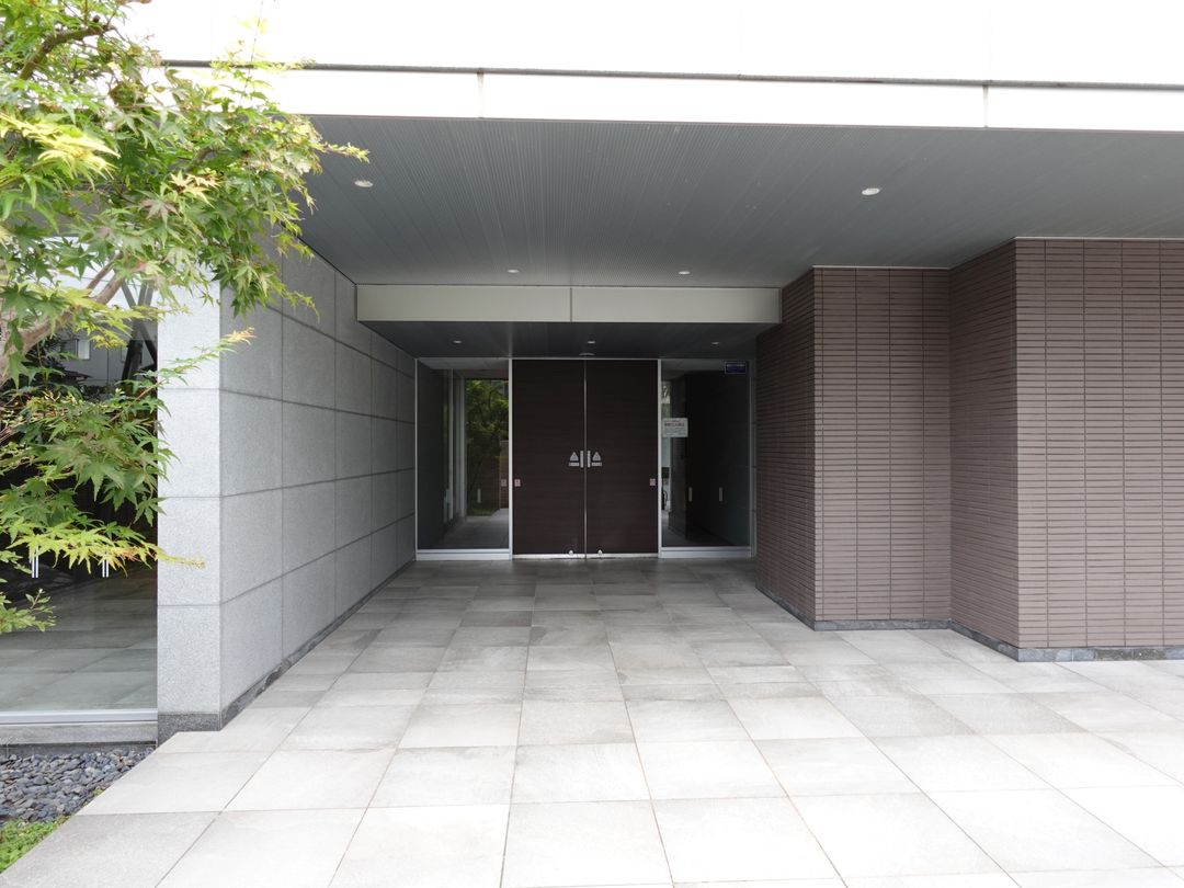 2LDK Apartment for Sale in Nagaoka with River Views - Thumbnail 3