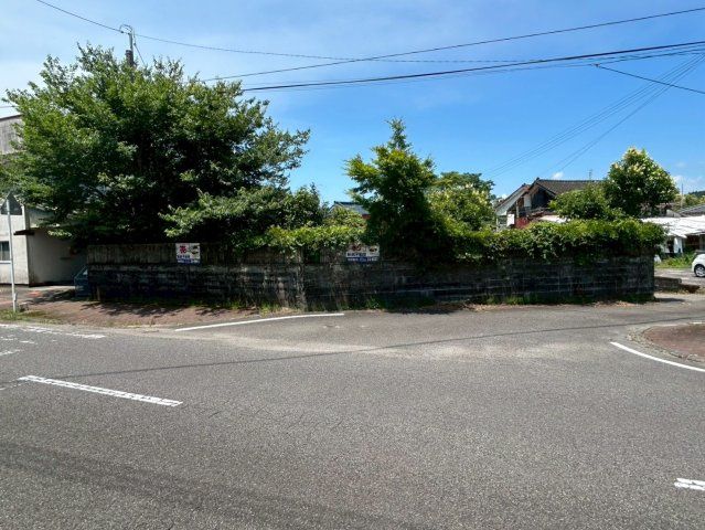 Land for Sale in Soo City Kagoshima - 409.36 sqm Plot with Old House - Thumbnail 4