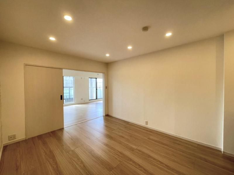 Renovated 3LDK Apartment in Yachiyo City, Chiba - Thumbnail 3