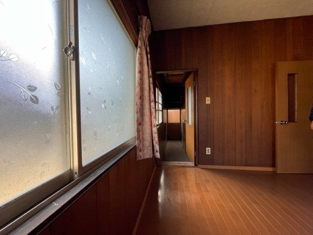 5K Corner House with 3 Parking Spaces in Sakahogi Town - Thumbnail 3