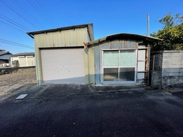 5K Corner House with 3 Parking Spaces in Sakahogi Town - Thumbnail 2