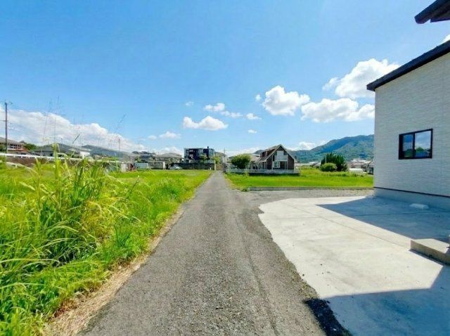 Modern 3LDK Detached House for Sale in Kirishima, Kagoshima - Thumbnail 2