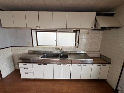 Traditional Japanese Home in Onomichi with Scenic Views — Image 3, Onomichi, Hiroshima