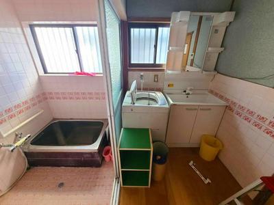 Used detached house in Hikanocho, Komatsushima City, Tokushima Prefecture | Used detached house in Komatsushima City, 8 minutes walk from Minami-Komatsushima Station on the JR Mugi Line (Property number: 0142372-0000500) — Image 1, Komatsushima, Tokushima