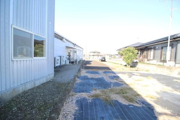 Land with House for Sale in Miyakonojo, Miyazaki - 1,411 sqm Plot - Thumbnail 3