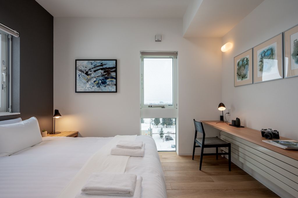 Luxury 3-Bedroom Penthouse in Furano's Kitanomine Ski Village - Thumbnail 4