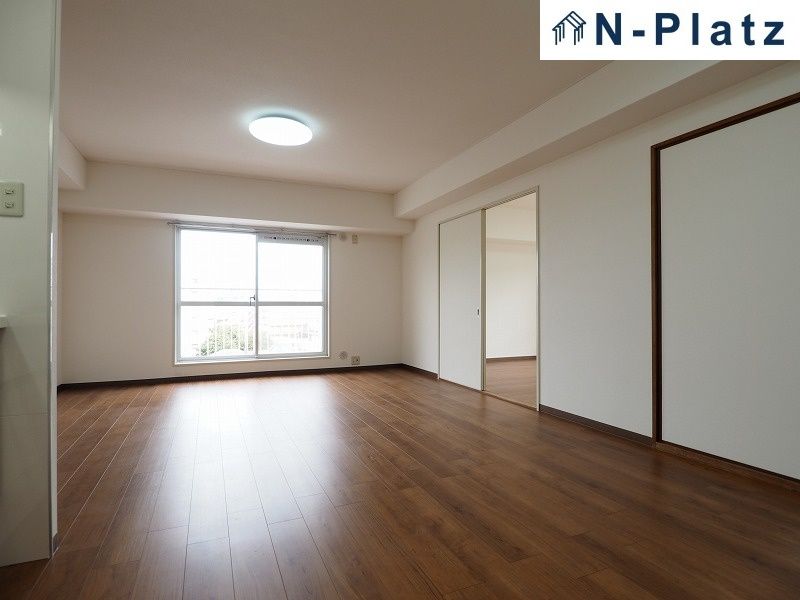 3LDK Corner Apartment in Tarumi, Kobe with Recent Renovation - Thumbnail 3