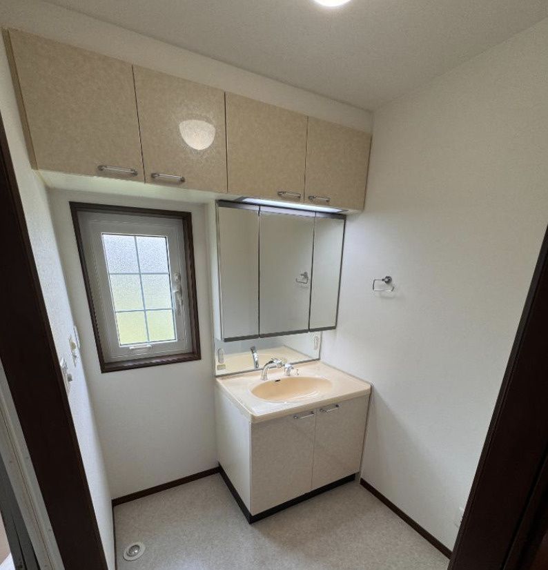 4LDK House for Sale in Maebashi, Gunma with 4 Parking Spaces - Thumbnail 4