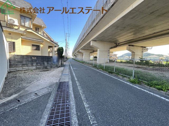 4LDK Family Home in Himeji | 99.36㎡ House Near Goshiki Station - Thumbnail 3