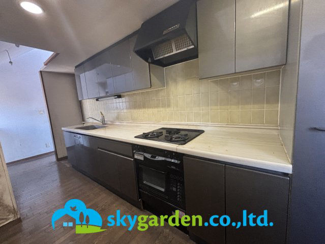 3LDK Apartment in Hiratsuka with 49.67sqm Balcony - Thumbnail 4