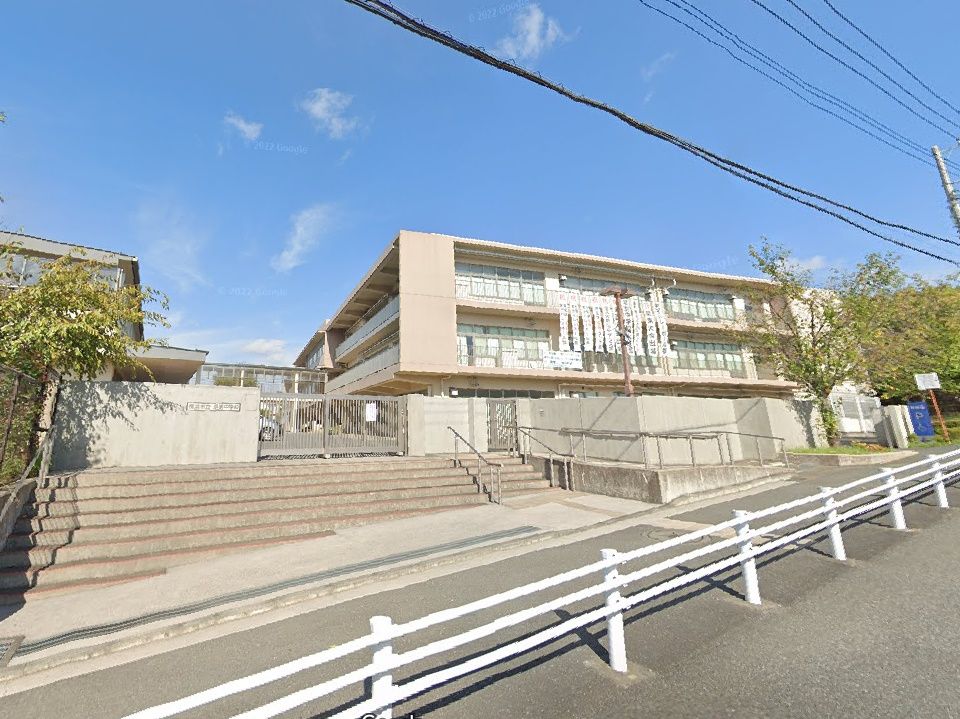 4R House for Sale in Yokohama's Tsuzuki Ward - Thumbnail 2