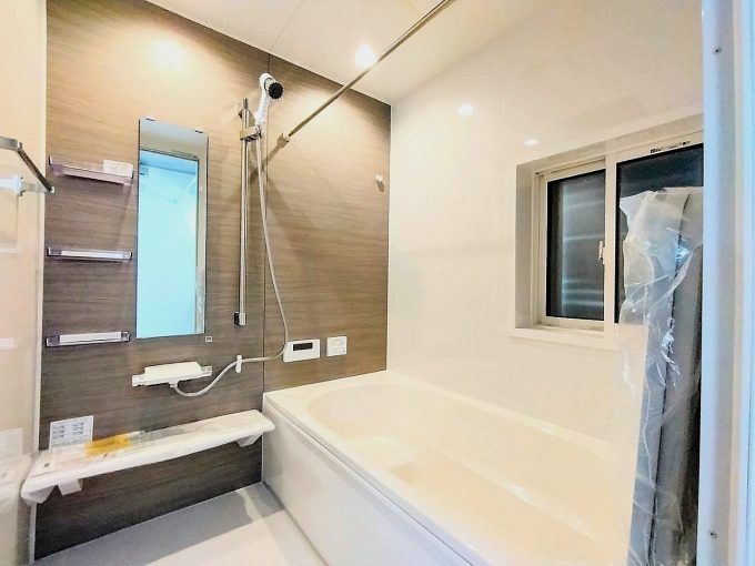 Modern 3LDK House in Miyazaki with 18-jo LDK and Walk-in Closet - Thumbnail 4