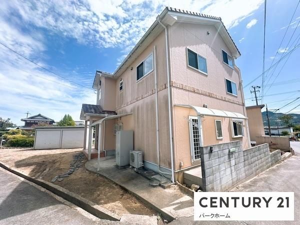 5LDK Family House with Garden in Otsu, Shiga Prefecture - Thumbnail 2